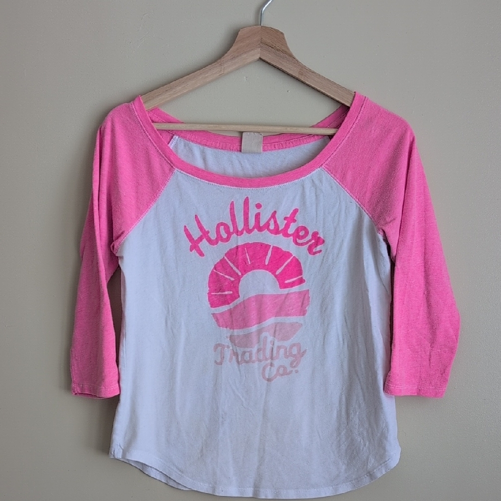 Hollister Pink and White Graphic Tee